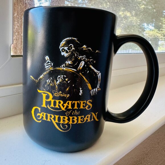 Disney's Magic Kingdom Pirates of the Caribbean Collectible Coffee Mug & DVD Lot - Picture 2 of 16
